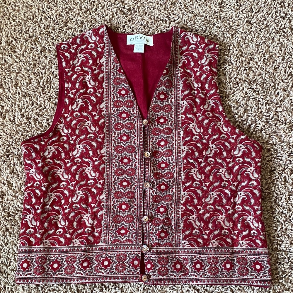 Orvis Red V-Neck Tapestry Vest With Wooden Buttons in Size Large